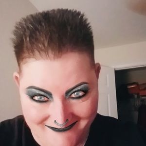 Meet your Posher, Robin